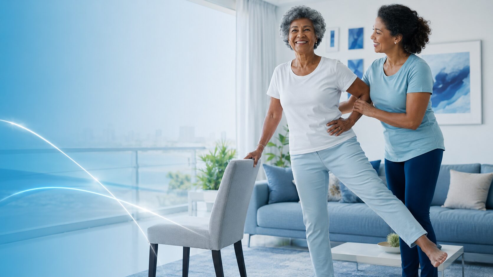 Una persona mayor realiza ejercicios de equilibrio con apoyo para prevenir caídas y mantener su autonomía